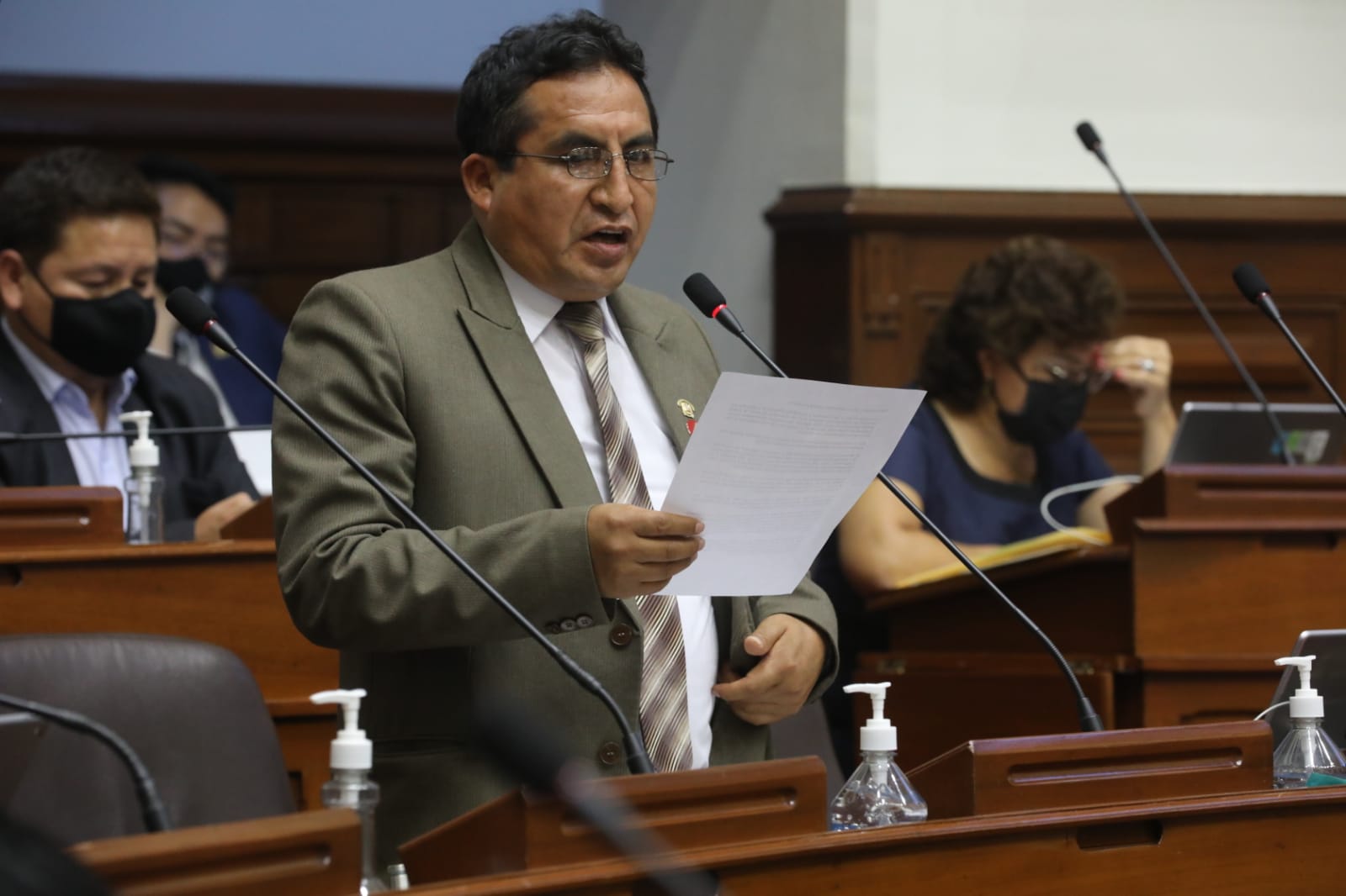 Expulsados de Perú Libre forman la nueva bancada «Nueva Constitución – Socialista» en el Congreso