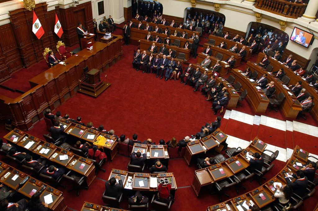 Proyecto de Ley 7008/2023-CR: Propuesta de Reforma Constitucional para la Participación en la Sustentación del Presupuesto&nbsp;Público
