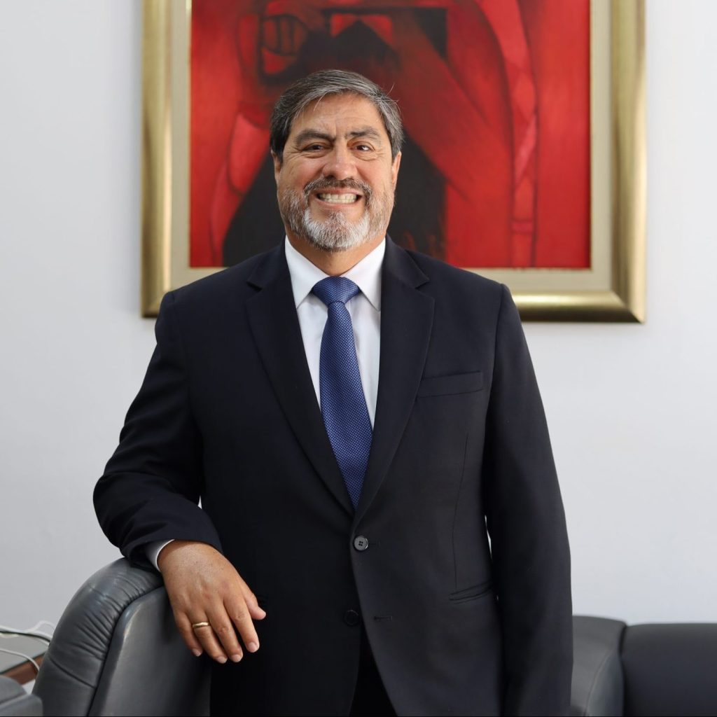 Raúl Canelo Rabanal triunfa como nuevo Decano del Ilustre Colegio de Abogados de&nbsp;Lima