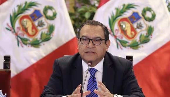 Presidenta de Perú ordena regreso anticipado del primer ministro tras escándalo de&nbsp;nepotismo